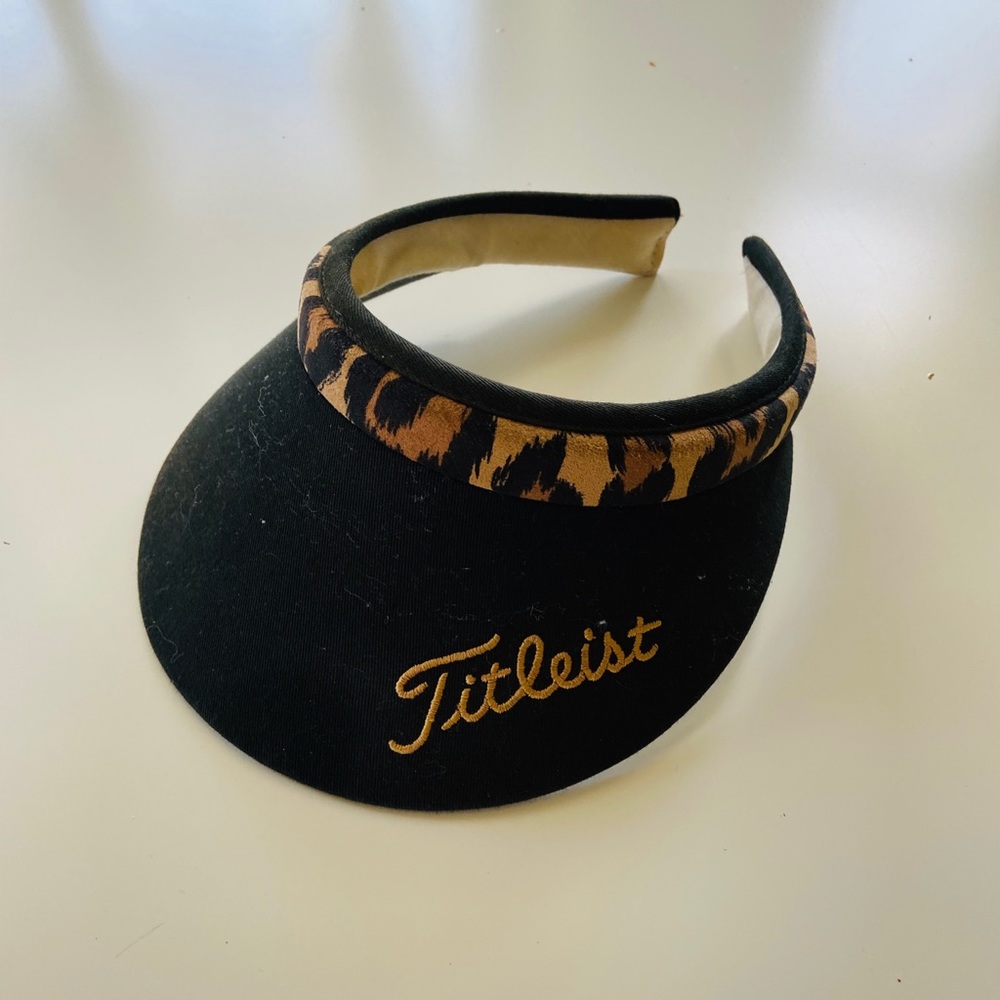 Vintage Titleist by Texaco Women’s leopard Visor